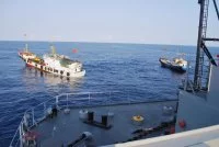 Deux chalutiers chinois stoppent directement devant l'USNS Impeccable
