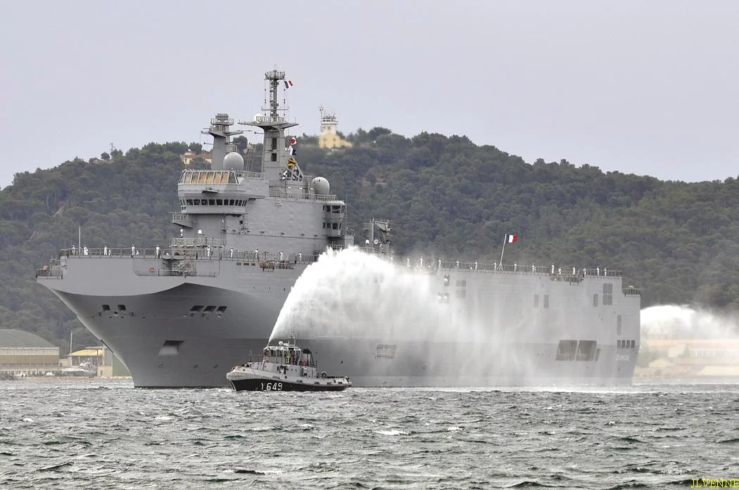Arrivée du BPC Dixmude à Toulon