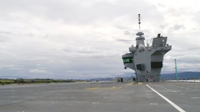 Une des photos prises par le drone sur le pont du HMS Queen Elizabeth