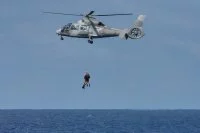 Hélitreuillage du marin blessé