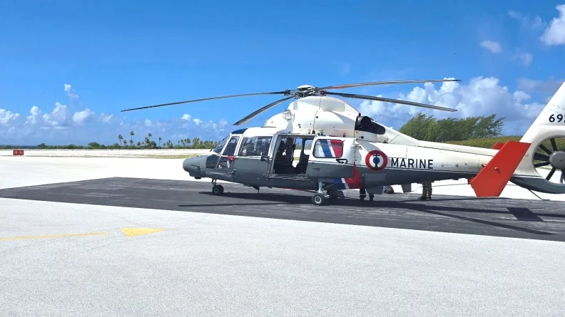 Un hélicoptère Dauphin du détachement 35F