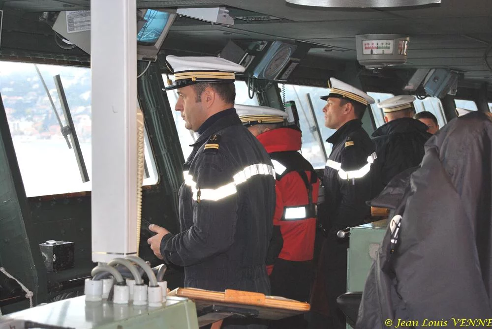A la passerelle du Jules Verne