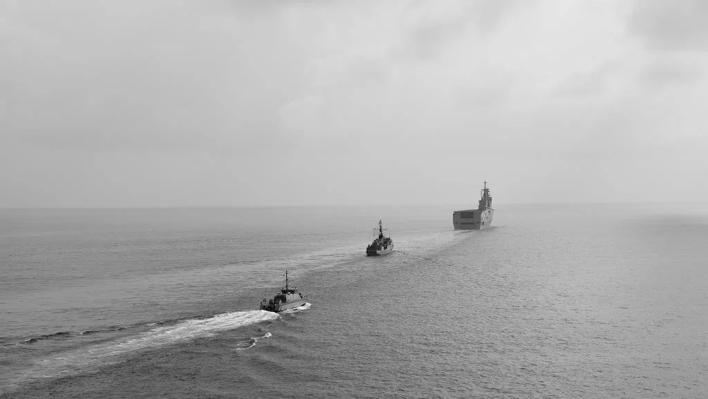Le Mistral, le Commandant Birot et le patrouilleur togolais Oti