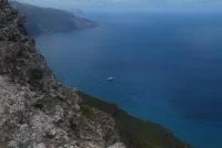 L'Arago devant l'île d'Eiao