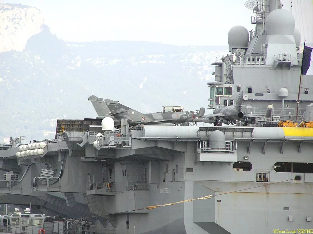 Appareillage du Charles de Gaulle