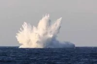 Pétardement d'une bombe découverte sur un chantier marseillais par les plongeurs démineurs de la Marine Nationale