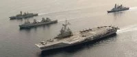 Le porte-avions Charles de Gaulle et une partie de son groupe d'escorte