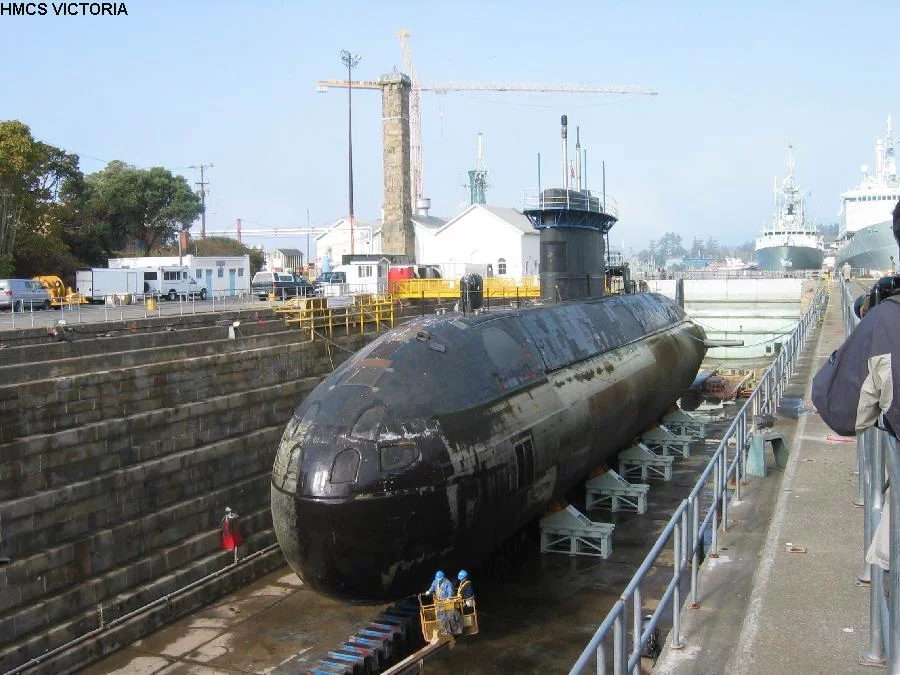 Le HMCS Victoria