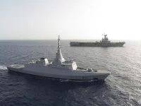 Le Charles de Gaulle et la frégate égyptienne El Fateh