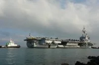 Le Charles de Gaulle accoste Ã  Djibouti