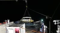 Mise à l’eau de nuit du done sous-marin A18-D