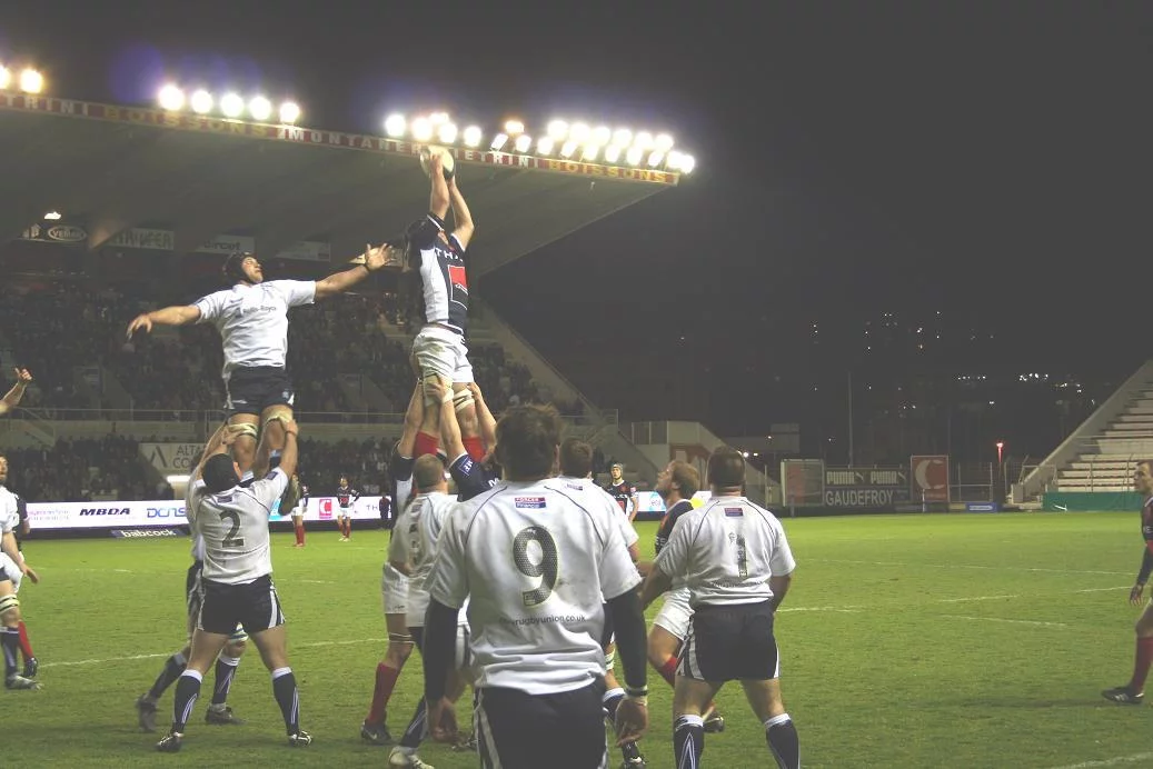 Spectaculaire interception en touche