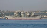 Le navire de sauvetage de sous-marin Kommouna