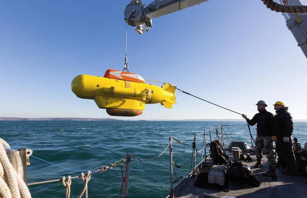 Mise à l'eau du poisson autopropulsé