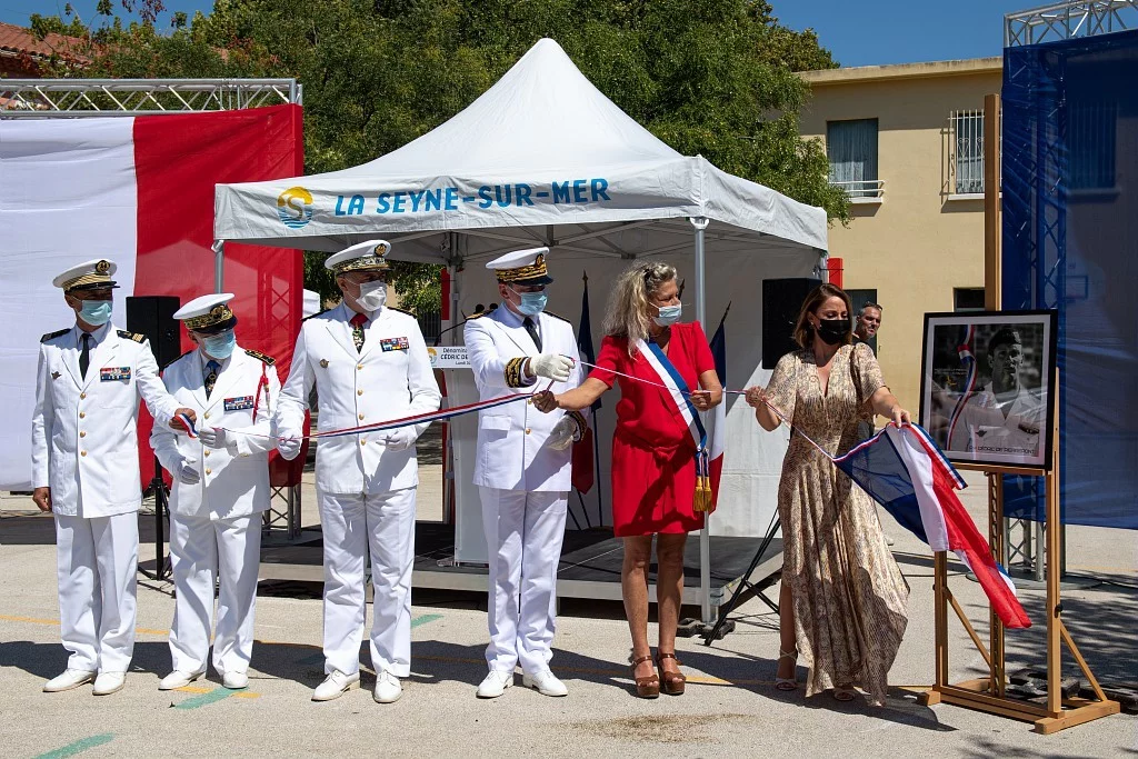 La ville de La Seyne-sur-mer rebaptise une école primaire du nom de Cédric de Pierrepont