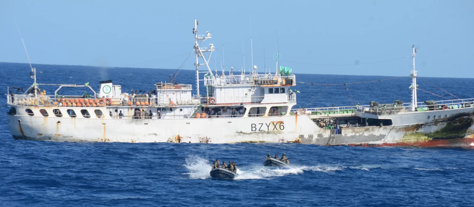 L'équipe de visite de l'Arago rentre d'un contrôle