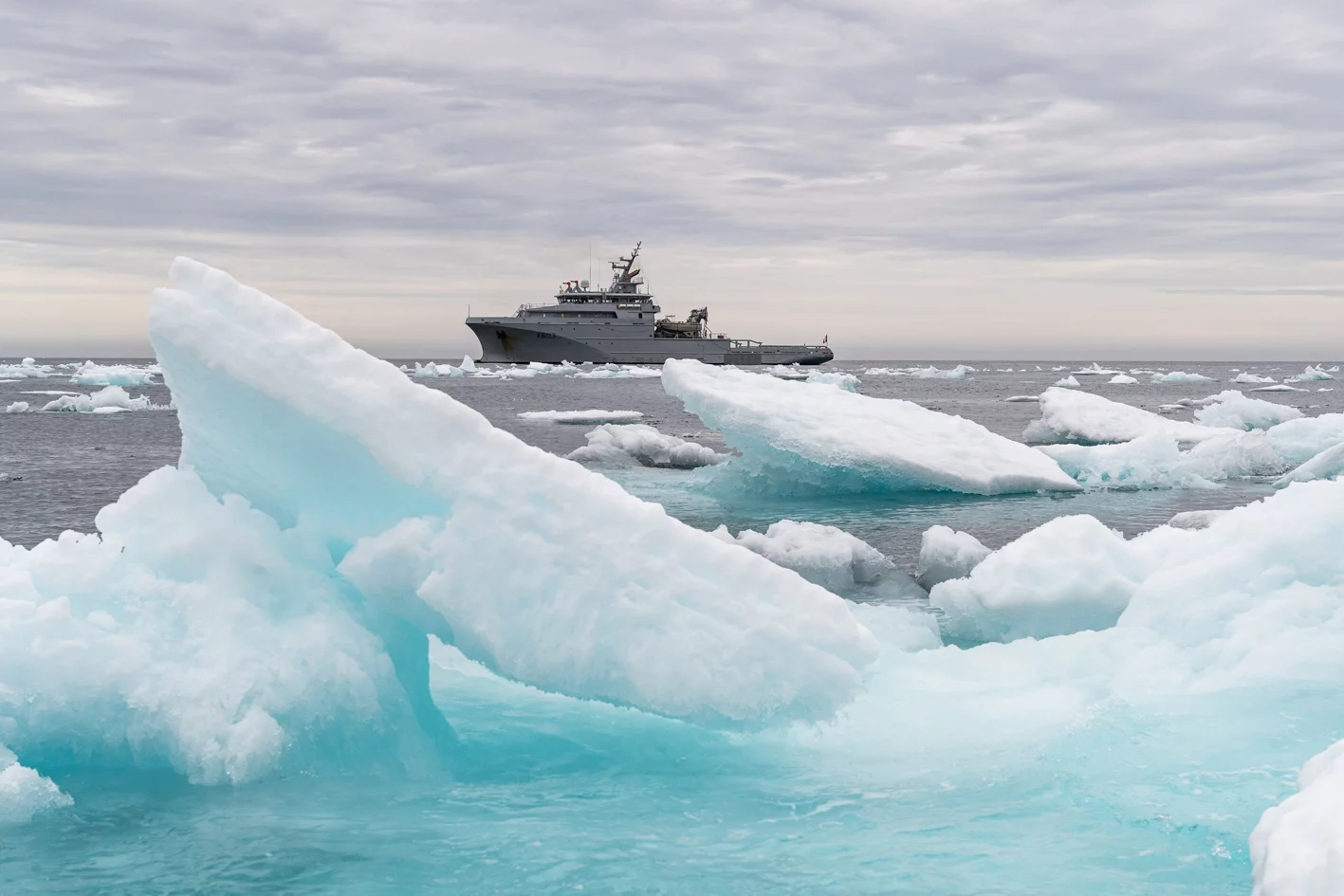 Le BSAM Rhône au milieu des icebergs