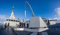 Le BRF Jacques Stosskopf embarque un missile aster sur la FDI Amiral Ronarc'h