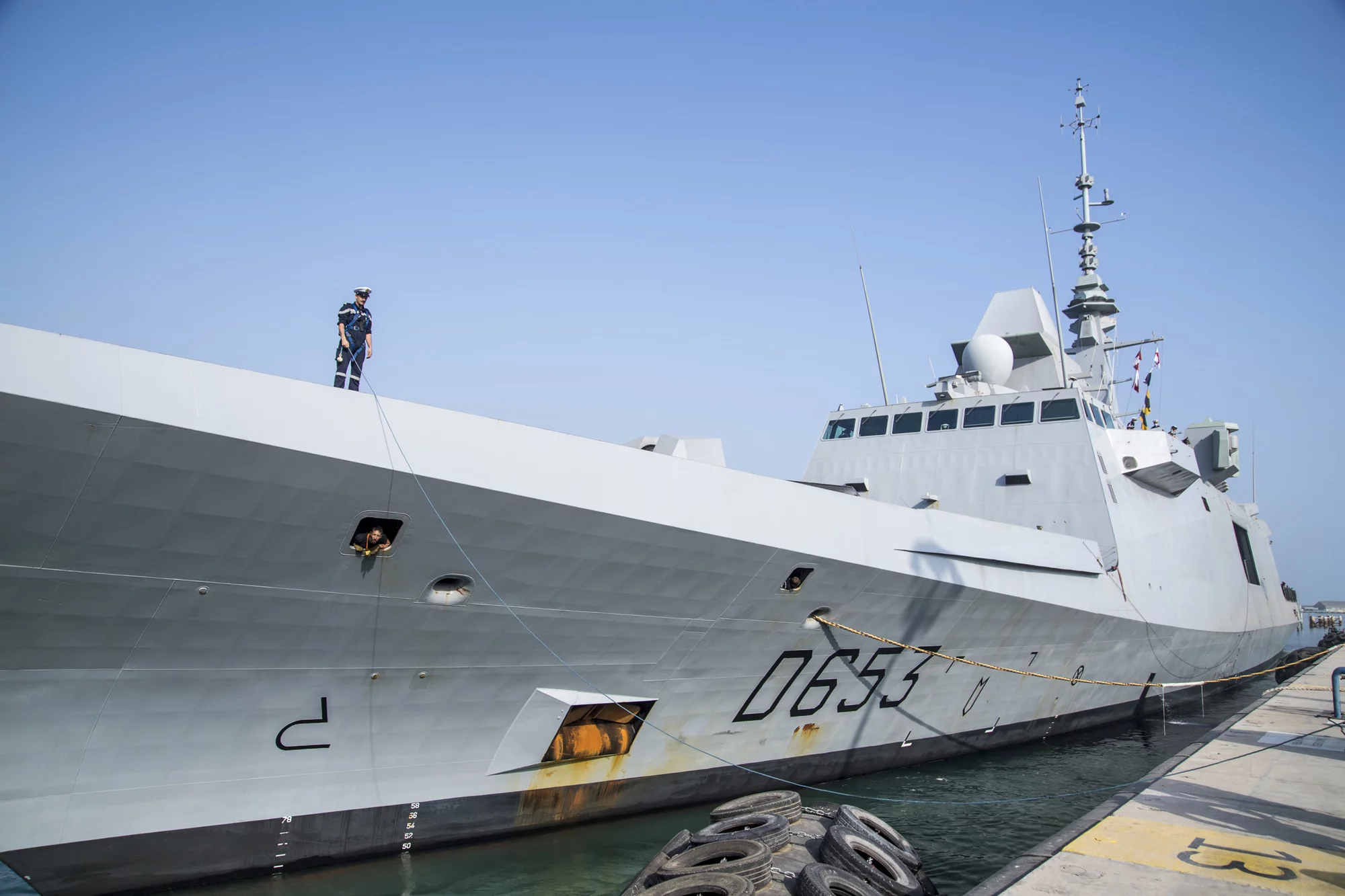 La frégate Languedoc arrive aux Émirats arabes unis