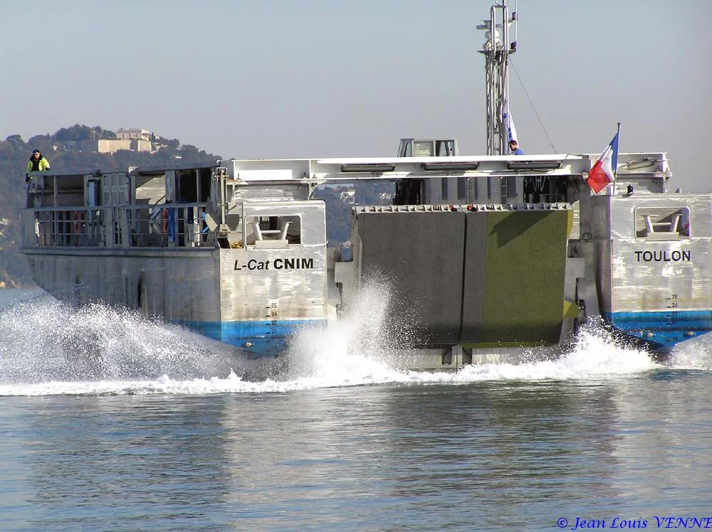 Premier plageage du L-CAT avec matériel roulant