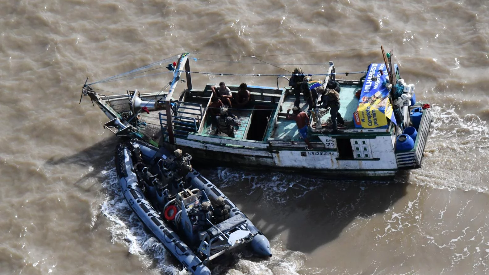 Contrôle d'un navire de pêche illégal