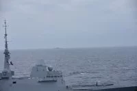 La frégate Bretagne accompagne un groupe russe