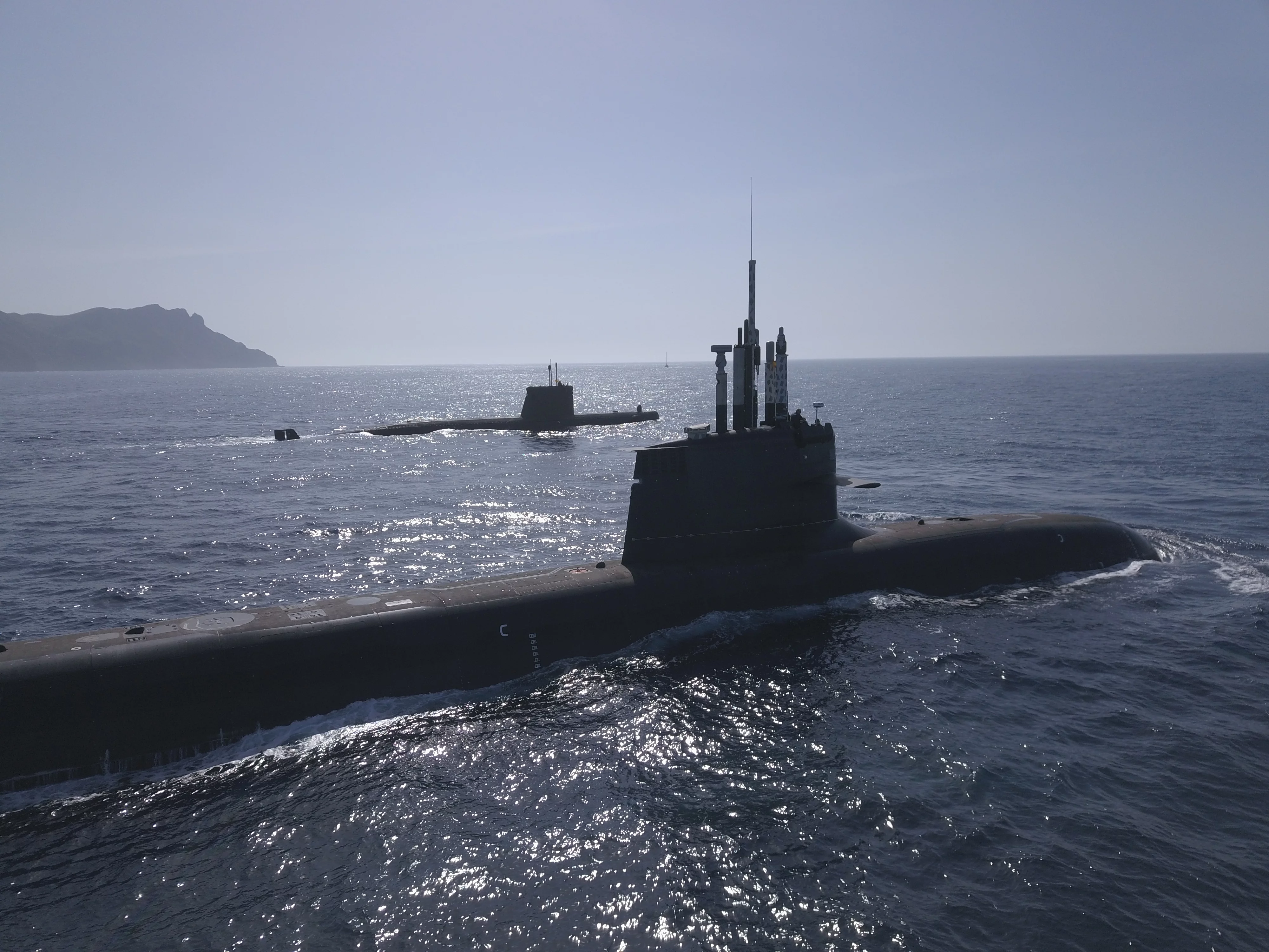 Les sous-marins espagnols Tramontana et Isaac Peral