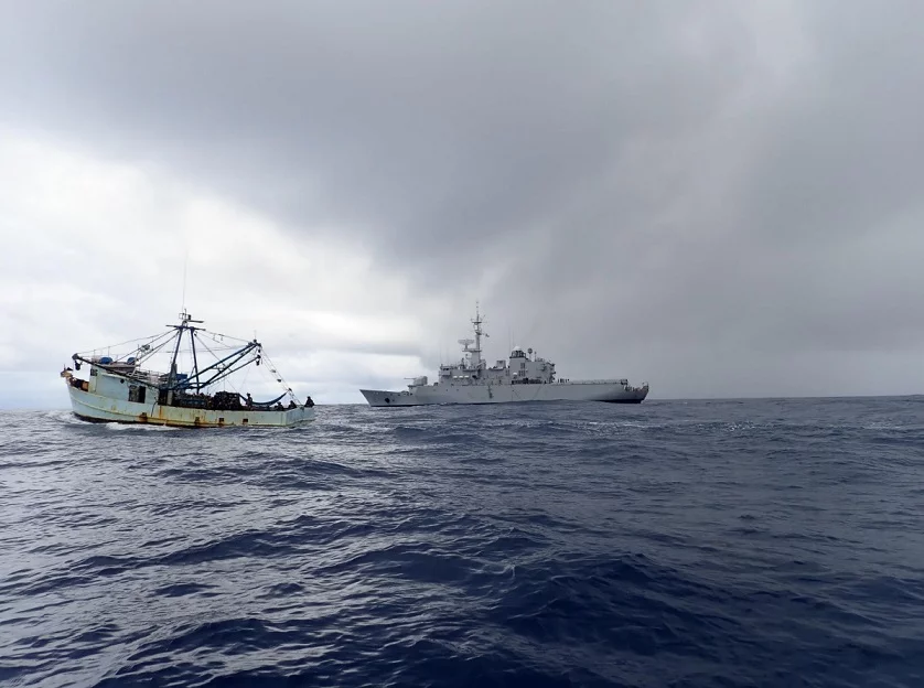 La frégate Ventôse a intercepté un bateau de pêche