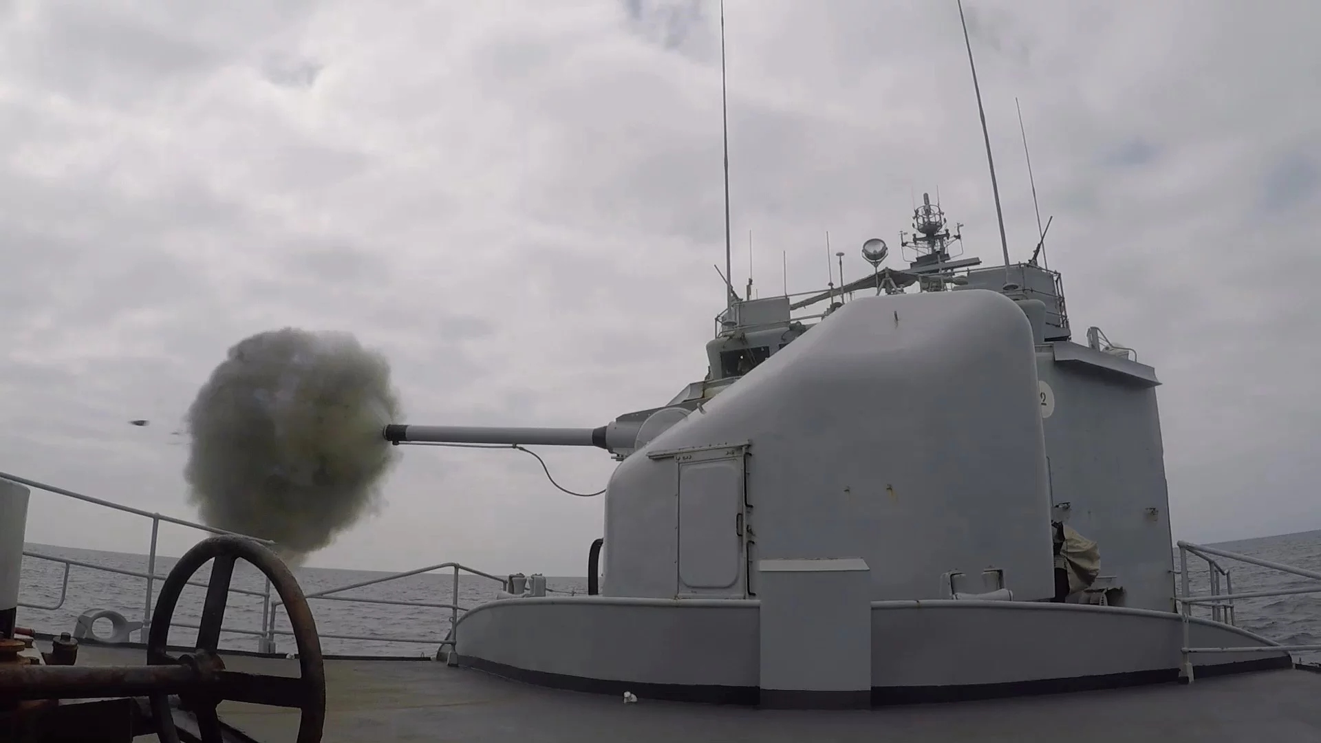 Tir au canon sur le Commandant Blaison