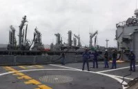 Ravitaillement à la mer pour le Prairial avant l’arrivée à Hawaii