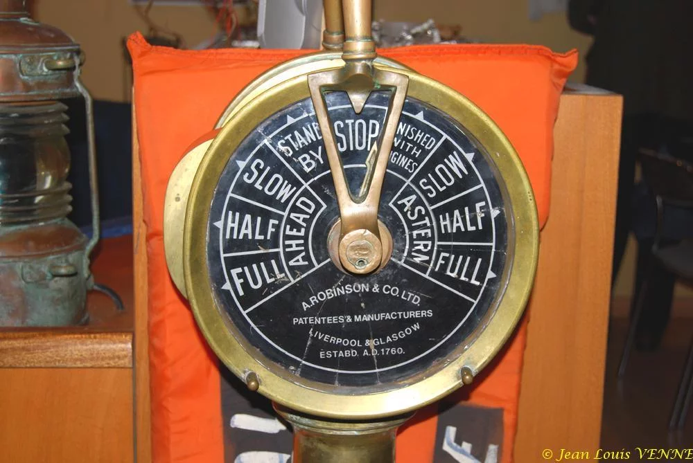 Un transmetteur d'ordre