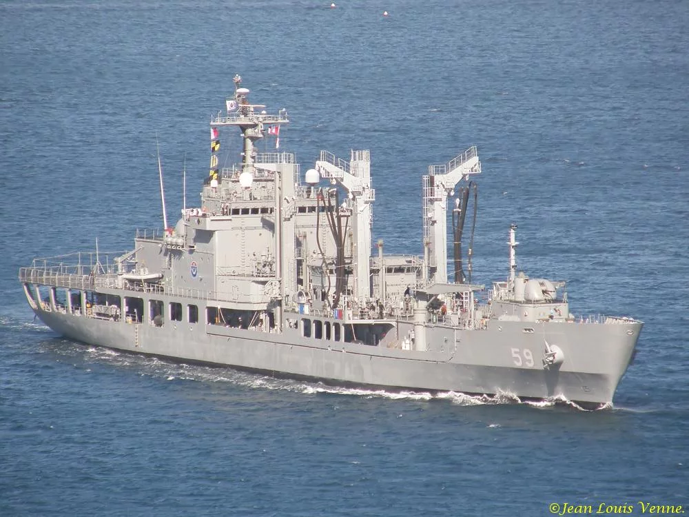 Le pétrolier-ravitailleur HWACHEON