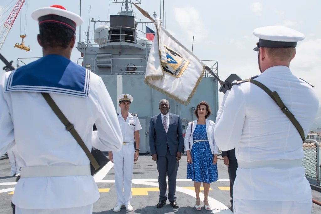 Accueil de l'ambassadeur de France et des autorités haïtiennes