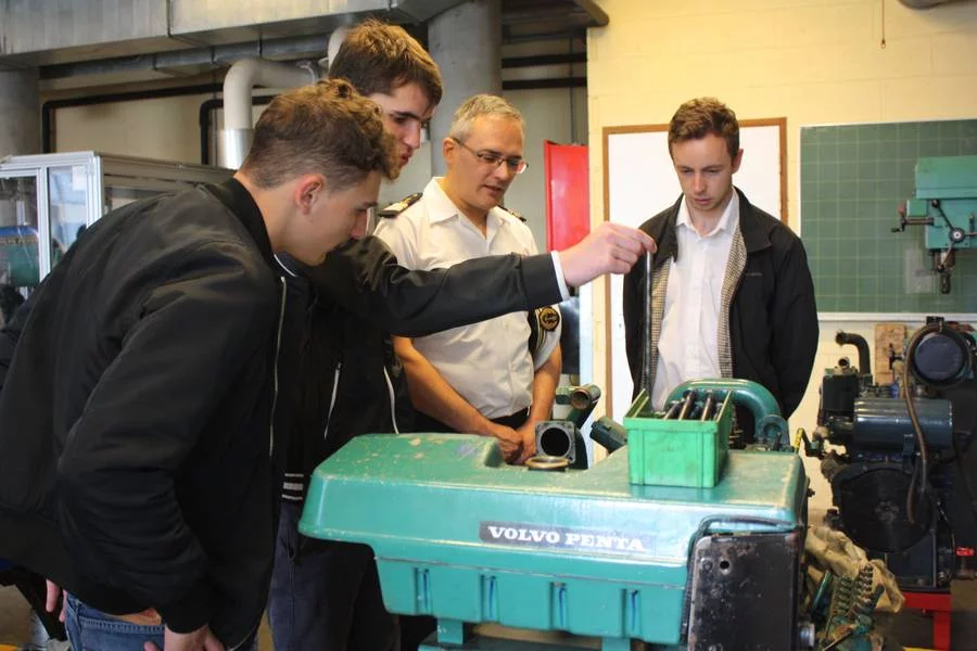 Partenariat BTS entre la Marine et un lycée maritime
