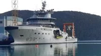 Le navire des garde-côtes norvégiens KV Harstad, bâtiment support du NSRS