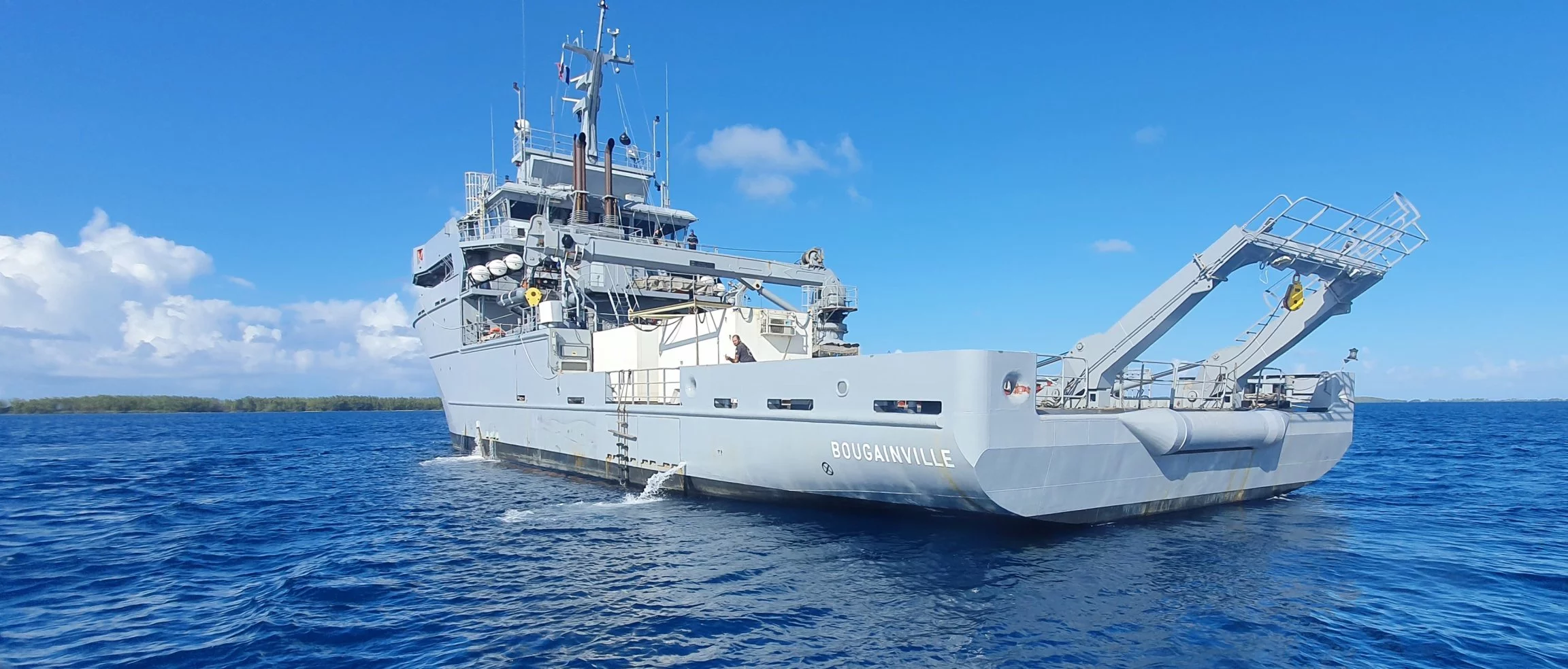 Le bâtiment de soutien et d'assistance outre-mer (BSAOM) Bougainville