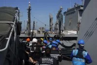 La frégate Aconit se ravitaille auprès de l’USNS Pecos