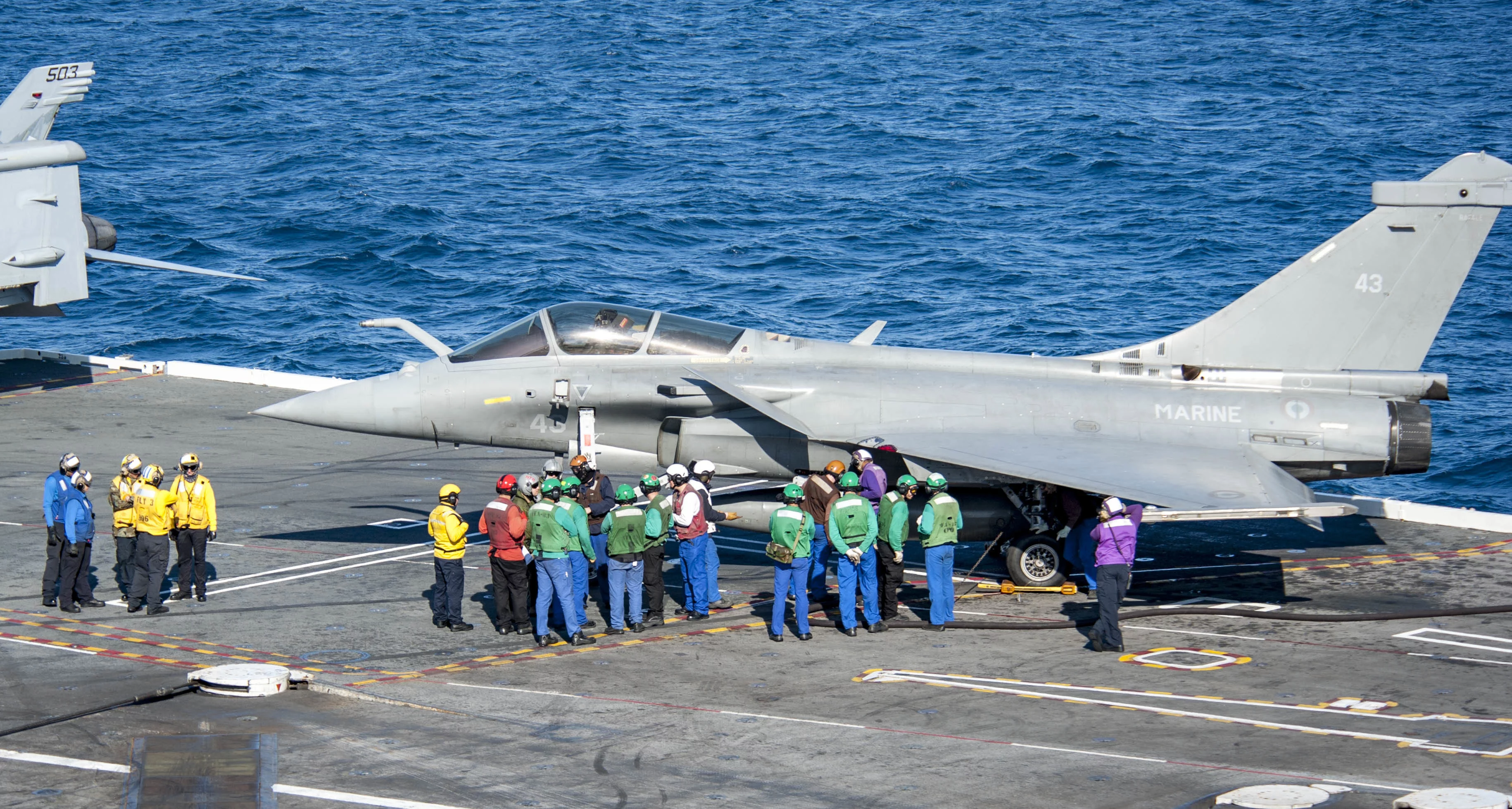 Un Rafale Marine sur le pont de l'USS George H.W. Bush
