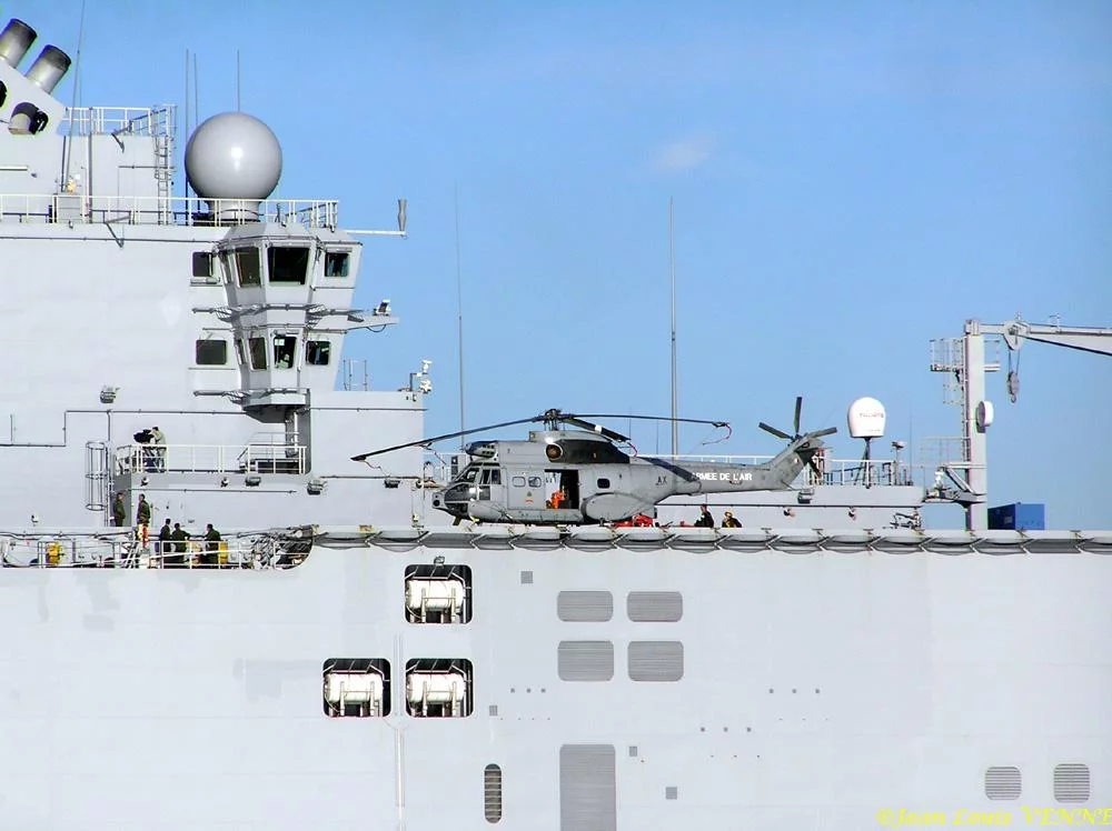 Retour du Mistral après la Journée de Présentation de la Marine