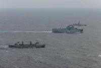Le BPC Mistral accompagné de navires australiens