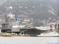 Le Charles de Gaulle sans protection ... provisoirement