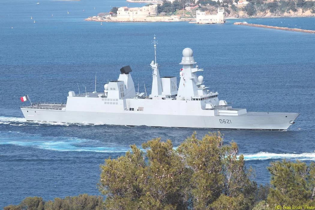 La frégate Chevalier Paul appareille pour sa TLD