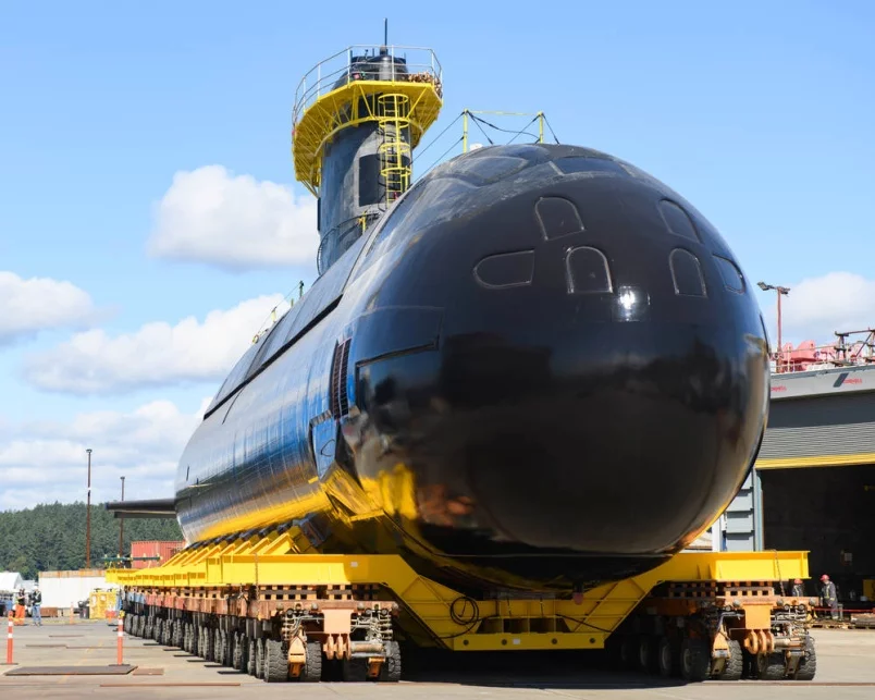 Le sous-marin canadien HMCS Corner Brook remis à l'eau