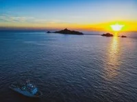 Le Pluton au large des îles Sanguinaires