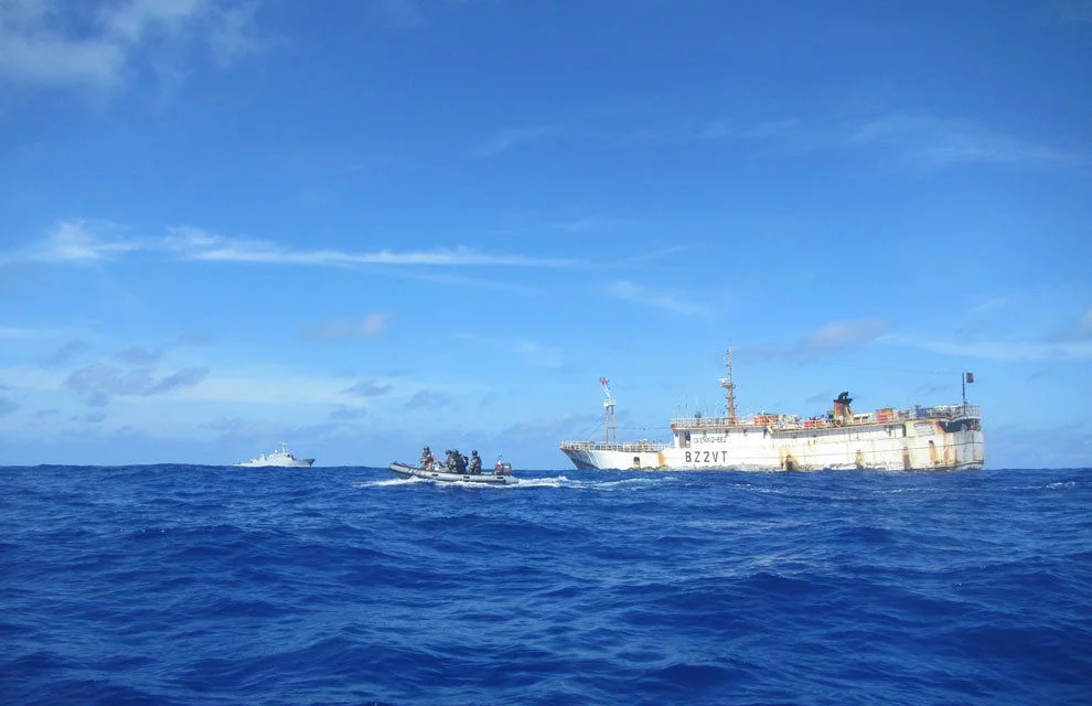 L'Arago mène une opération de surveillance des pêches