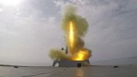 Tir de missile antiaérien « Aster 30 » depuis la frégate Forbin