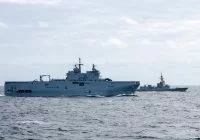 Le BPC Mistral et la frégate espagnole Cristobal Colon