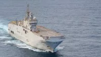 Le porte-hélicoptères amphibie Mistral