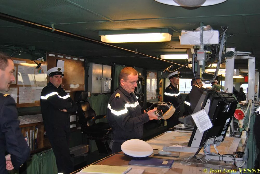 A la passerelle du Jules Verne