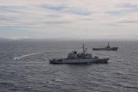 Entrainement symbolique entre le Floréal et l’Albatros aux îles Kerguelen